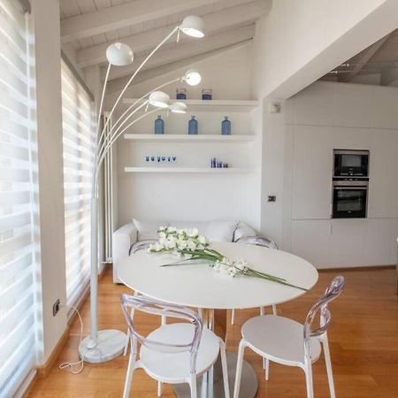 Happy Guest Apartments - Lake & Style Riva di Solto Ngoại thất bức ảnh