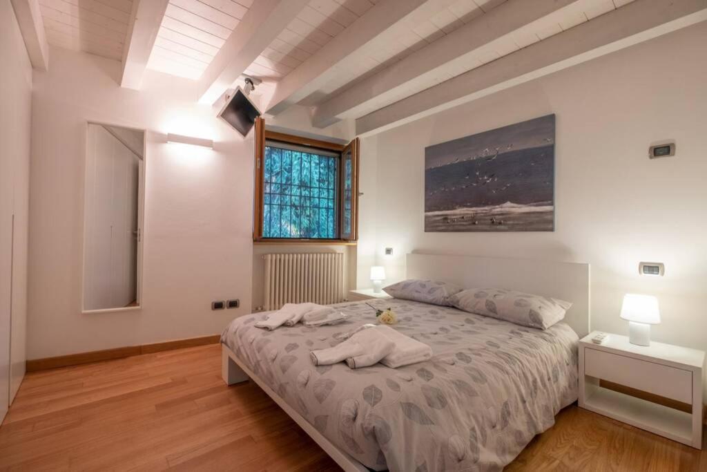 Happy Guest Apartments - Lake & Style Riva di Solto Ngoại thất bức ảnh