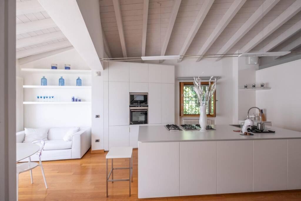 Happy Guest Apartments - Lake & Style Riva di Solto Ngoại thất bức ảnh